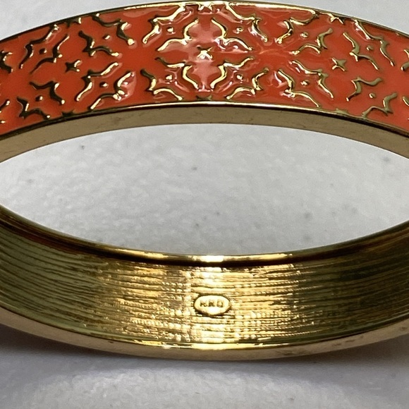 Avon Lacy Hinged Bangle - Picture 6 of 10